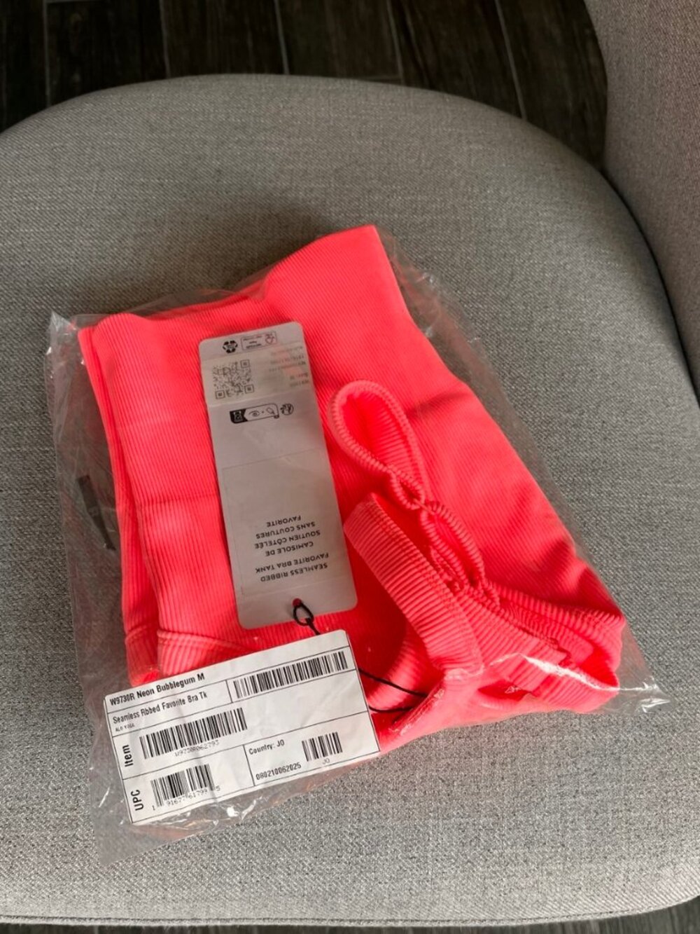 Alo Seamless Ribbed Favorite Bra Tank - Picture 8 of 8